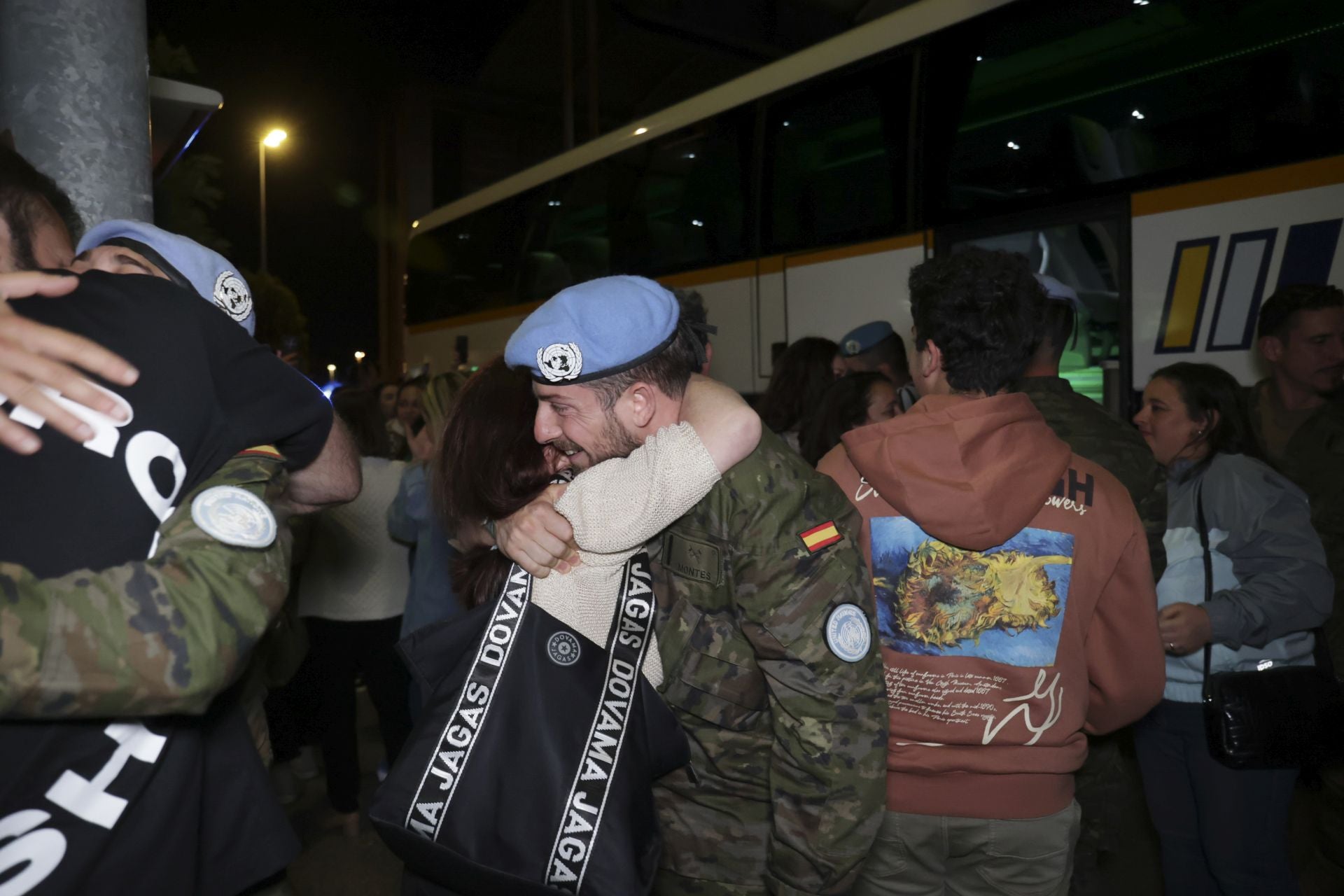 En imágenes, el emotivo regreso de El Líbano de los primeros militares de la BRI X de Córdoba