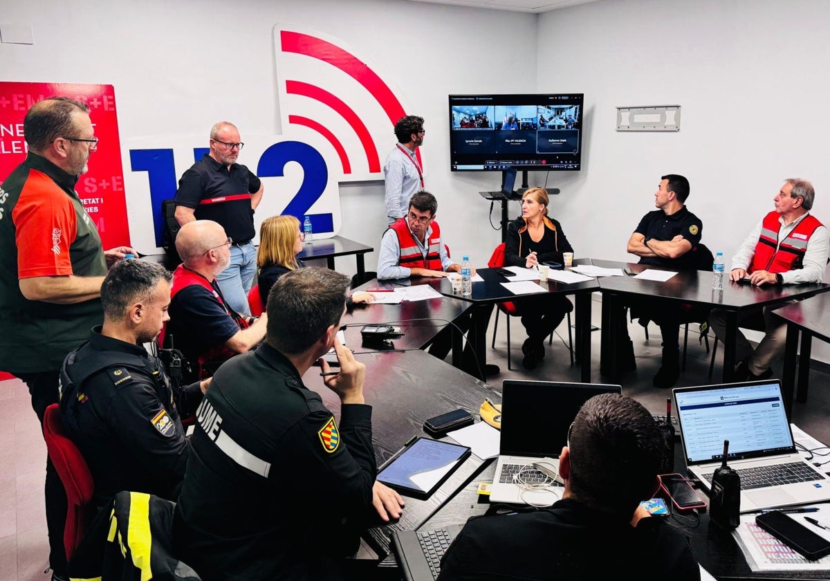 Imagen de la reunión del Centro de Coordinación Operativa Integrado (Cecopi) del 30 de octubre, un día después de la tragedia