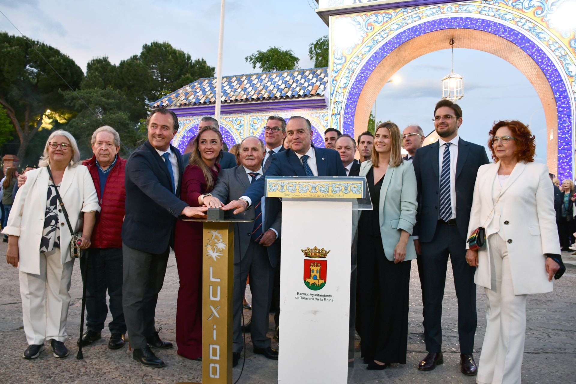 La alegría contagiosa de Camela descorcha las ferias de San Isidro de Talavera