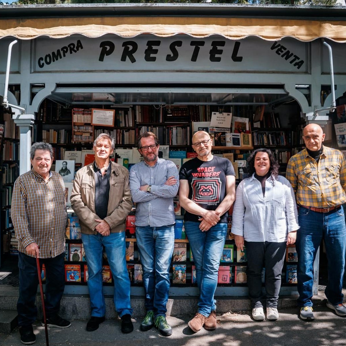 Una gran familia: de izquierda a derecha: Fernando, Efrén, Carlos, Luis, Carolina y Rafa.