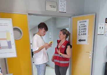 Miles de opositores concurren en Córdoba al examen para lograr una de las plaza de Enfermería del SAS
