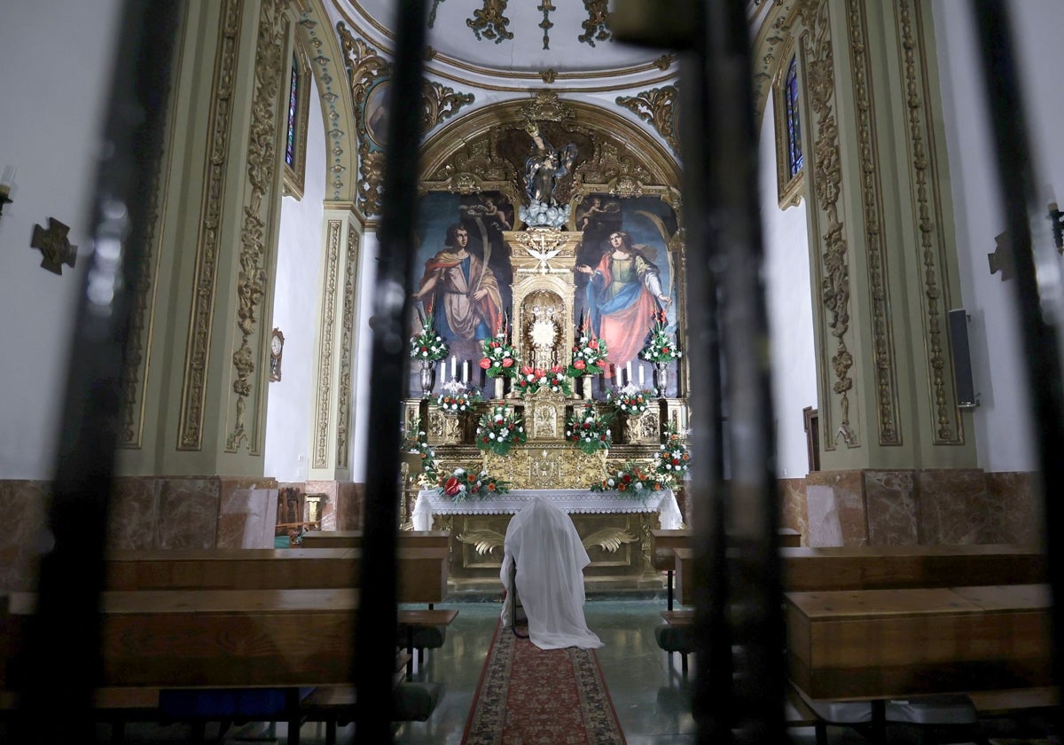 Interior de la iglesia de los Santos Mártires en el Colodro