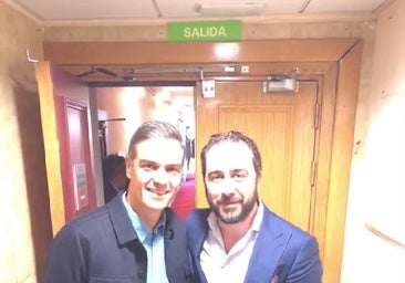 Pedro Sánchez y Víctor de Aldama se fotografiaron juntos en el acto de presentación de Pepu Hernández