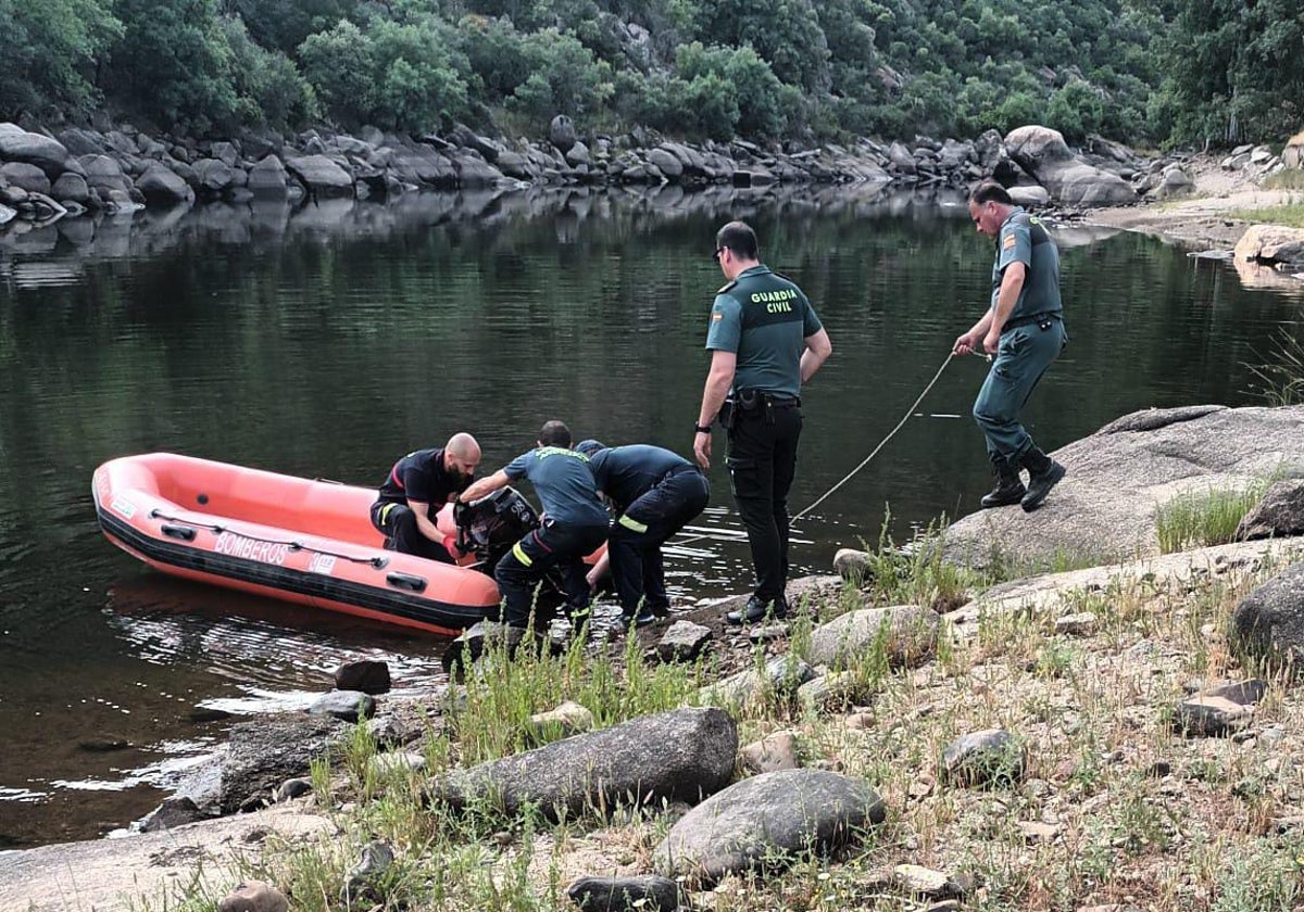 Dispositivo de búsqueda en el embalse del Jándula