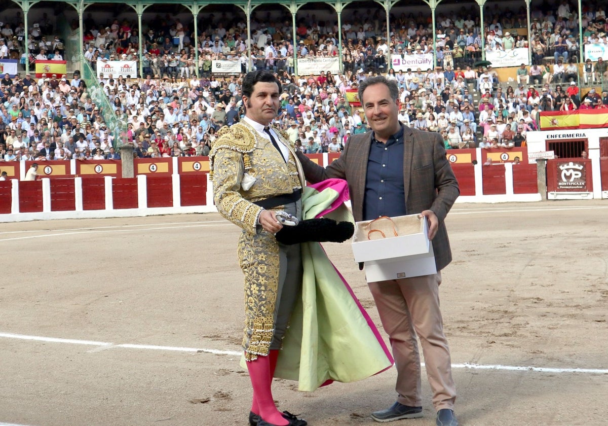 Morante y Antonio Rubio, propietario de 'La Caprichosa'