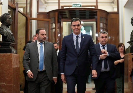 Sánchez se acercó a Ábalos para que no le acusara de filtrar contra él