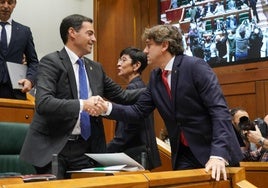 El PSOE arremete contra el PNV por su postura sobre la inmigración: «Están cercanos a las cavernas»
