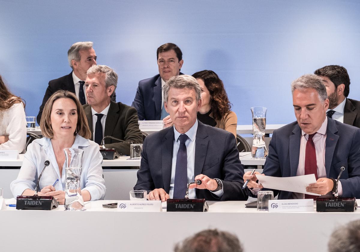 Gamarra, Feijóo y Bendodo, en la Junta Directiva Nacional del Partido Popular (PP)