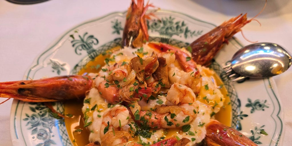 Bar vint-i-quatre o cómo disfrutar de tapas gastronómicas en el mejor chaflán de barcelona