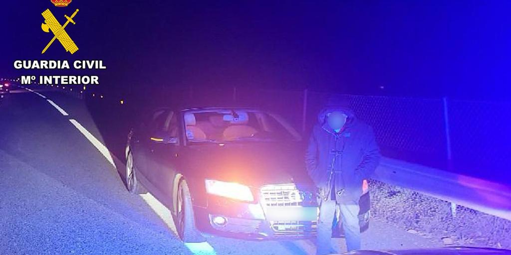 Detienen a un kamikaze reincidente de 74 años por circular 20 kilómetros en sentido contrario en una autopista de cartagena
