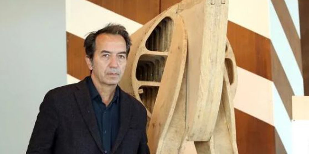Relevo en los decanatos: Carlos Asensio relevará a Juan Mera en Arquitectura y Óscar López a Rebeca Rubio en Humanidades
