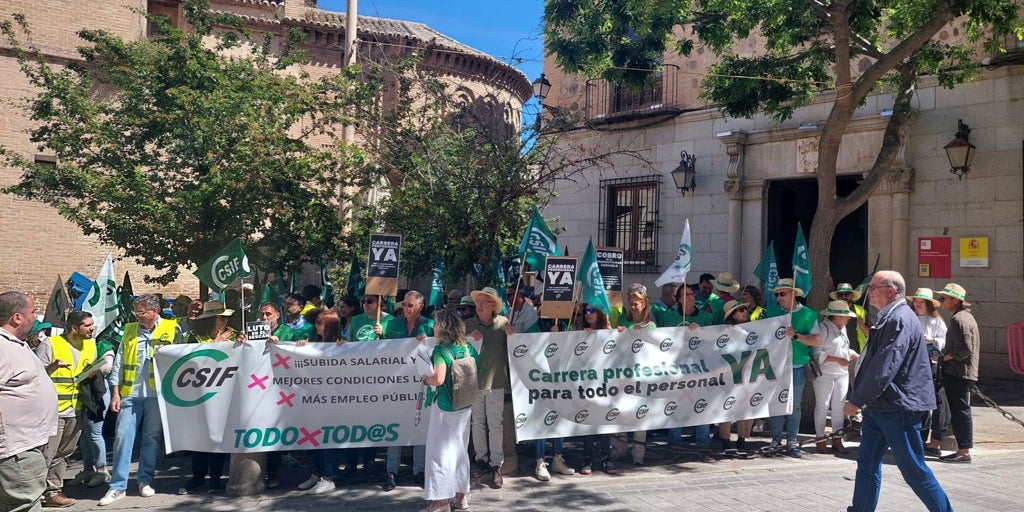 Protesta sindical por la política de recortes de plantillas del Secam
