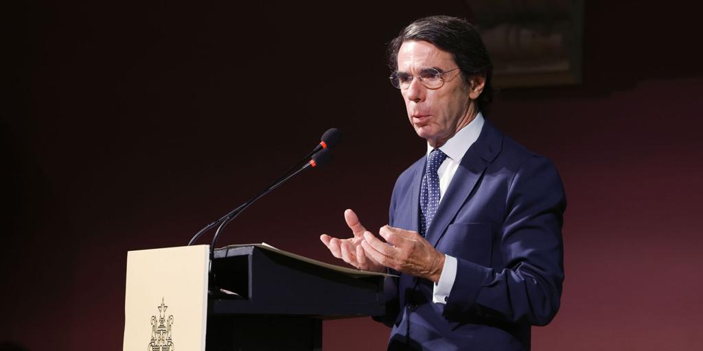 Aznar pide «programas meditados» a la derecha y no «ganar porque el rechazo al adversario es mayor que el entusiasmo»