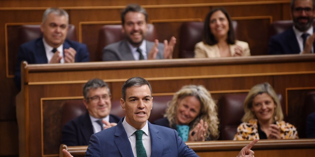 Sánchez se parapeta tras Ayuso y acusa a Feijóo de «difamar a personas honestas» como Cerdán