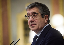 El PSOE defiende que abre expediente a Matos para «saber la verdad», y denuncia una «cacería al socialista»