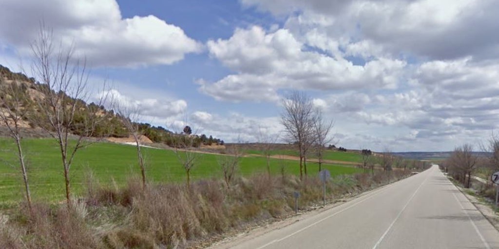 Hallado un cadáver calcinado en el interior de un vehículo en llamas en la CM-2103 a la altura de Olivares del Júcar (Cuenca)