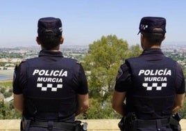 Detenido un menor por apuñalar a su padrastro en el cuello y en el abdomen tras una discusión en Murcia