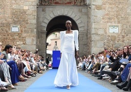 'Castilla-La Mancha es Moda', broche de oro en la Puerta de Bisagra de Toledo