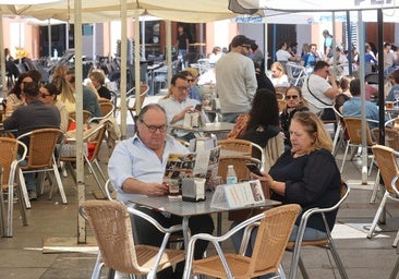 Ambiente de terrazas en la Corredera