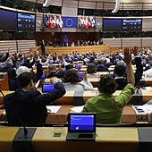 El Parlamento Europeo afea a Sánchez los «ataques al Estado de derecho y la separación de poderes»