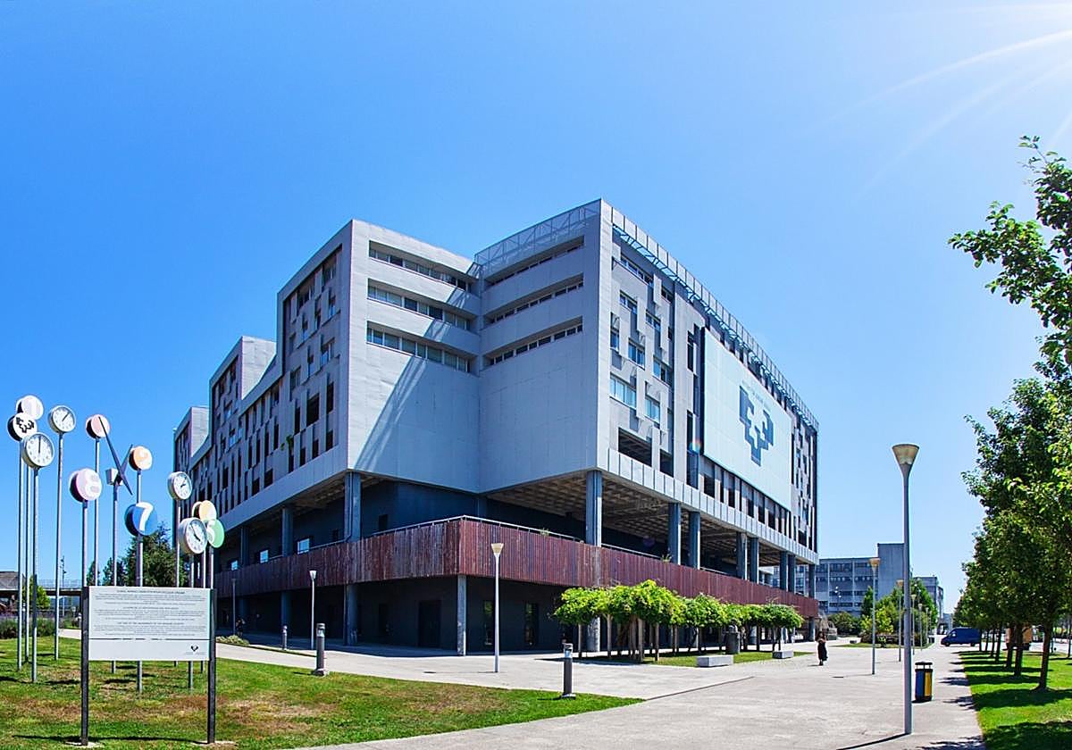 La Universidad del País Vasco-Euskal Herriko Unibertsitatea.