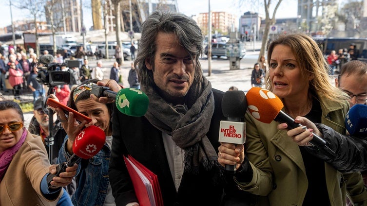 El juez imputa a dos ex altos cargos del Gobierno de Ayuso por las muertes en residencias durante la pandemia del covid