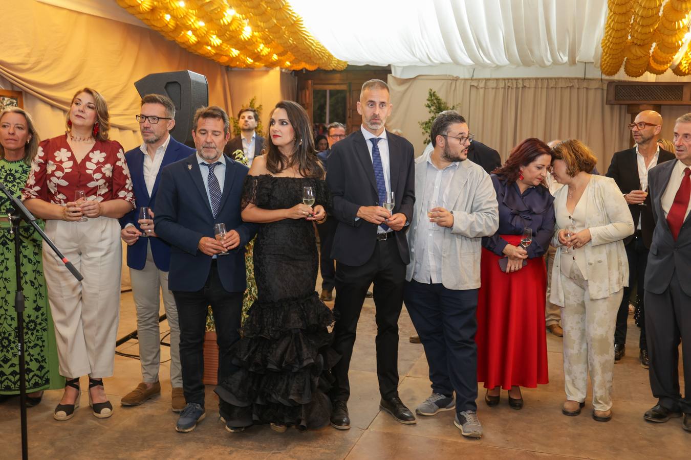 El espectacular ambiente en la primera noche de la Feria de Córdoba 2025, en imágenes