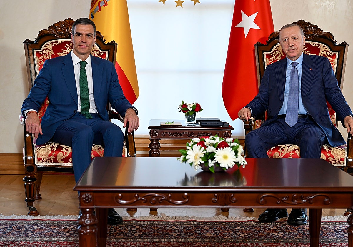 Pedro Sánchez y Recep Tayyip Erdogán, durante su entrevista de este viernes en Estambul