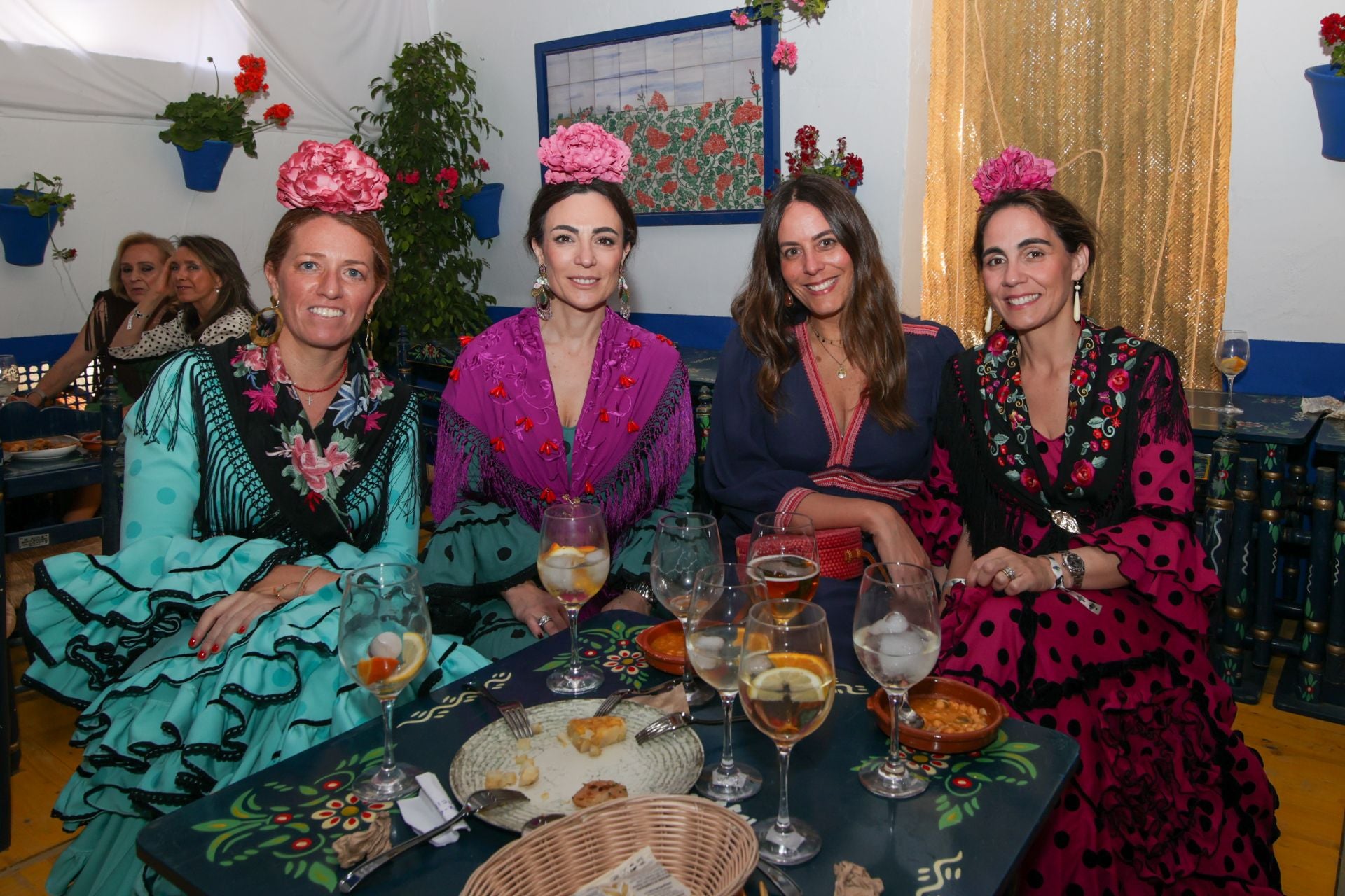 Las mejores imágenes del gran ambiente en las casetas de la Feria de Córdoba este sábado