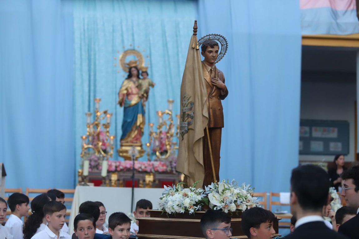 La procesión y la misa de María Auxiliadora de Córdoba, en imágenes