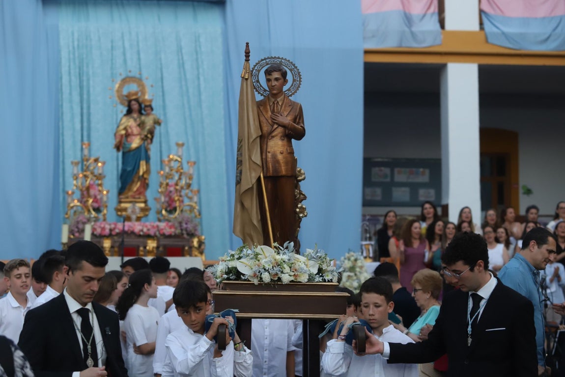 La procesión y la misa de María Auxiliadora de Córdoba, en imágenes