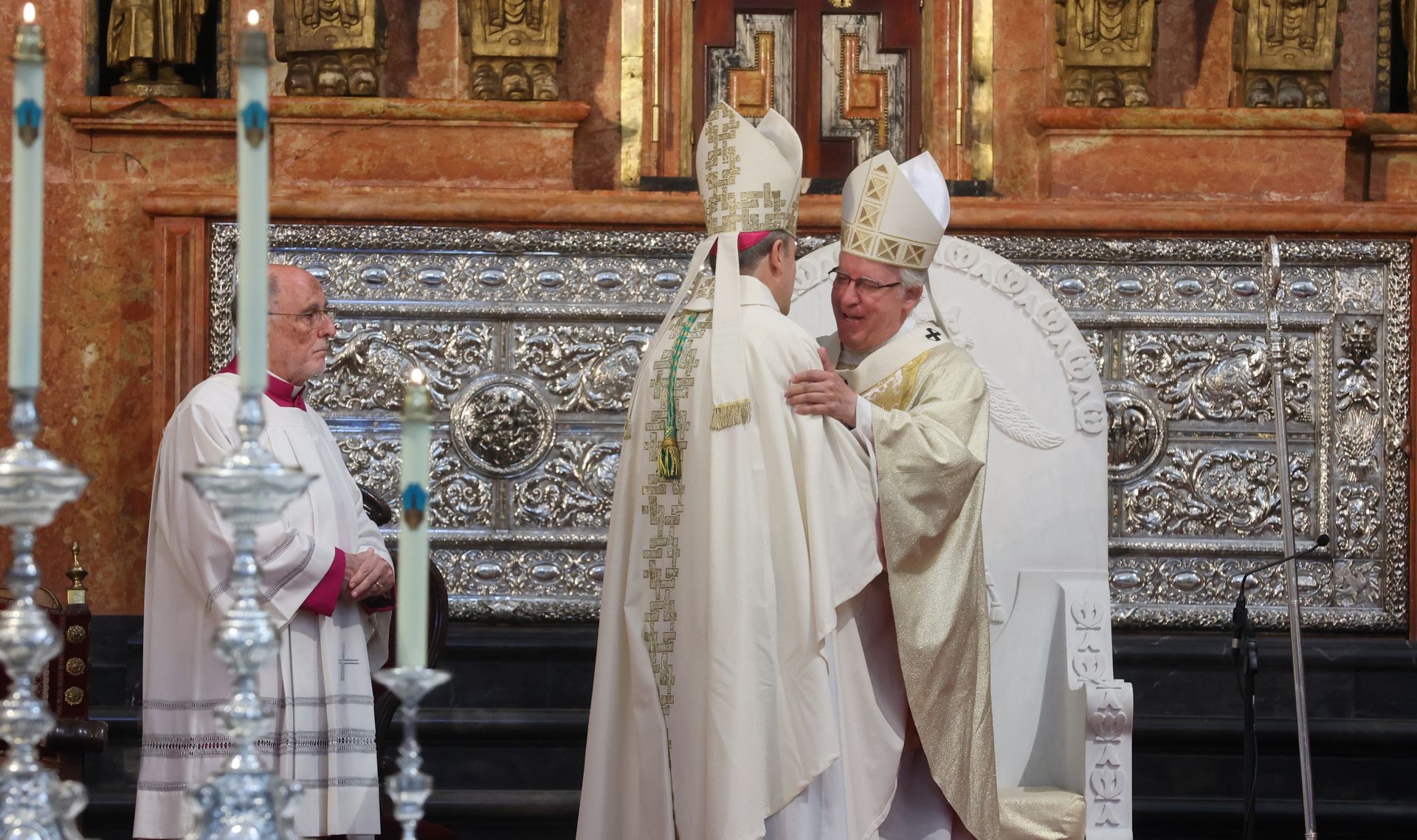La toma de posesión de Jesús Fernández como nuevo obispo de Córdoba, en imágenes