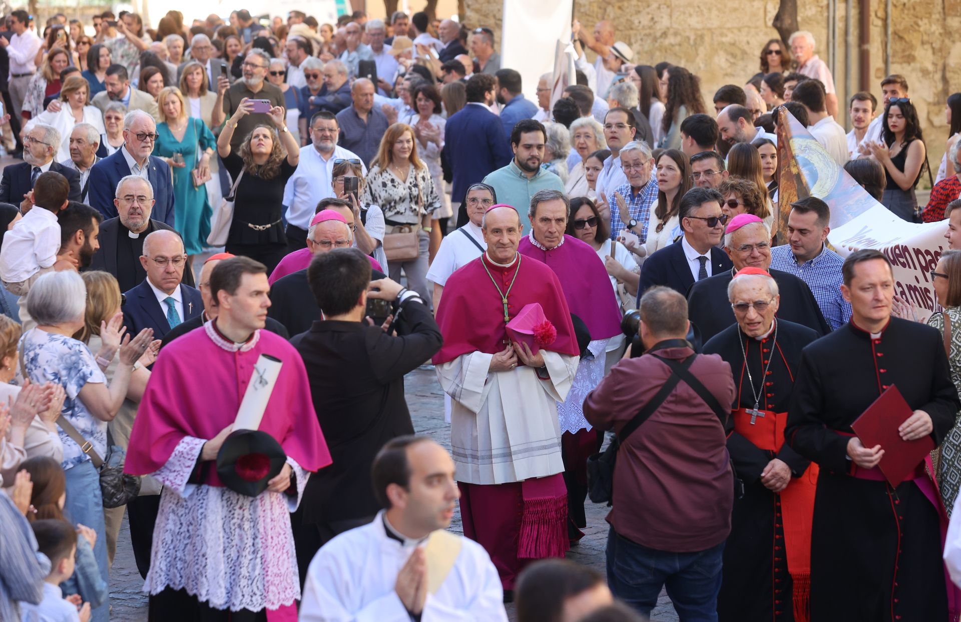 La toma de posesión de Jesús Fernández como nuevo obispo de Córdoba, en imágenes