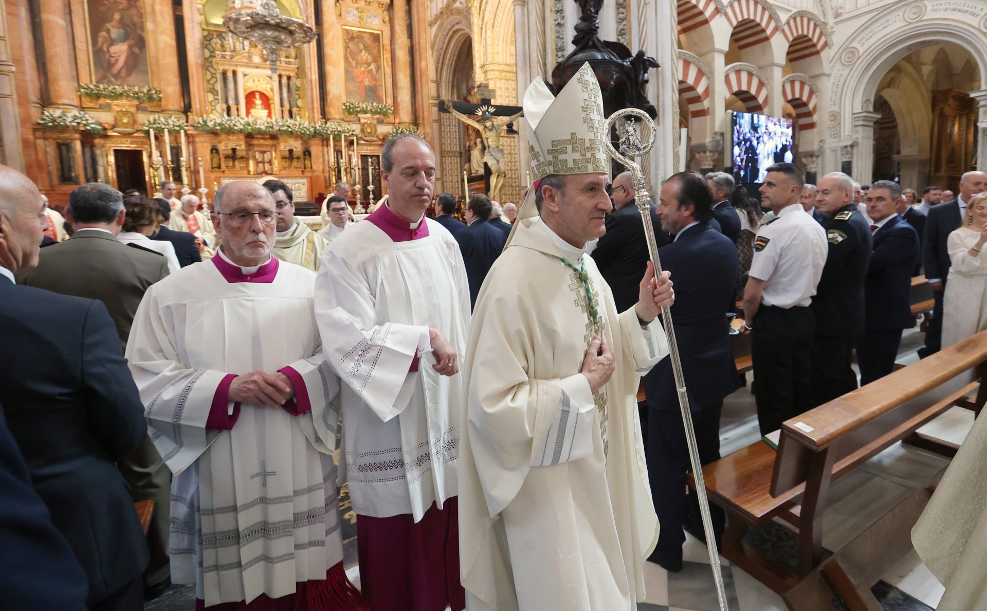La toma de posesión de Jesús Fernández como nuevo obispo de Córdoba, en imágenes