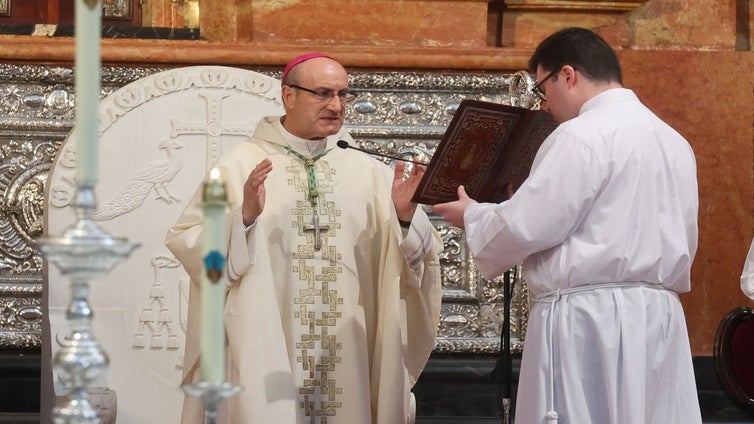 La emoción del nuevo obispo de Córdoba y un dato: fue el último nombramiento del Papa Francisco