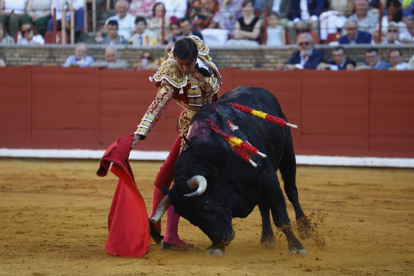 La corrida de Perera, De Justo y Jiménez en Córdoba, en imágenes