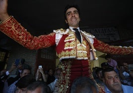 La corrida de Perera, De Justo y Jiménez en Córdoba, en imágenes