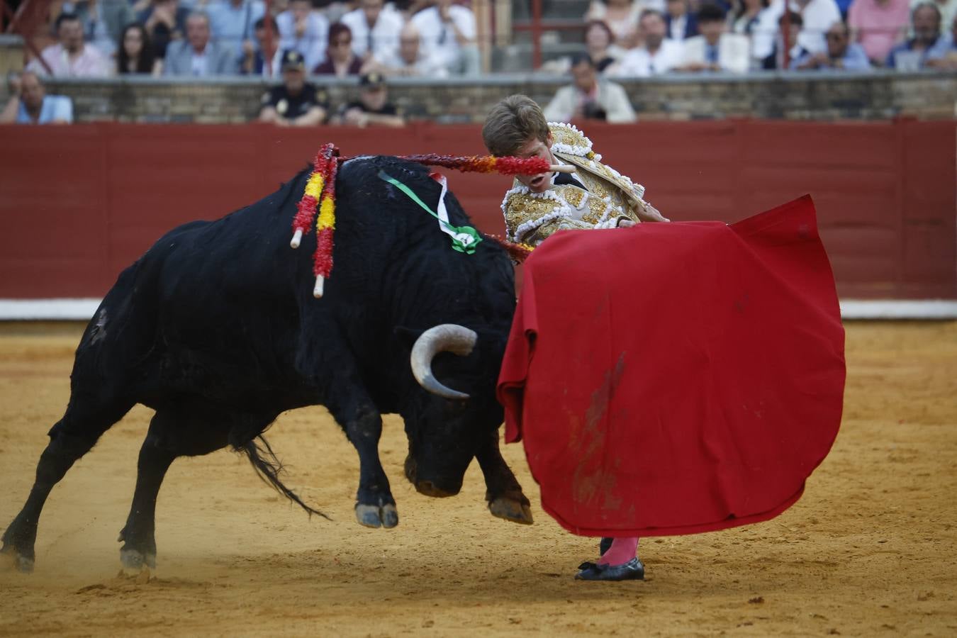 La corrida de Perera, De Justo y Jiménez en Córdoba, en imágenes