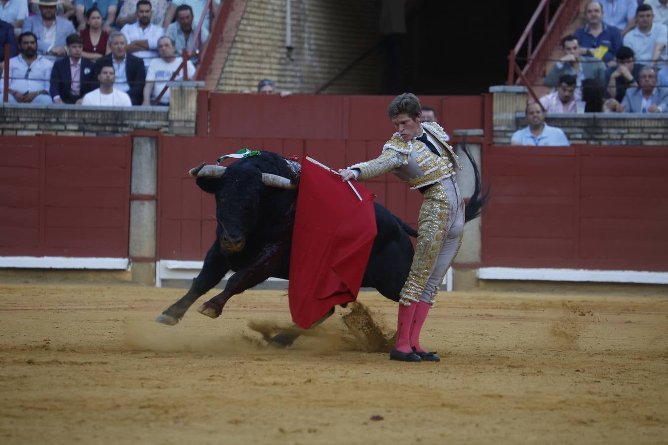 La corrida de Perera, De Justo y Jiménez en Córdoba, en imágenes
