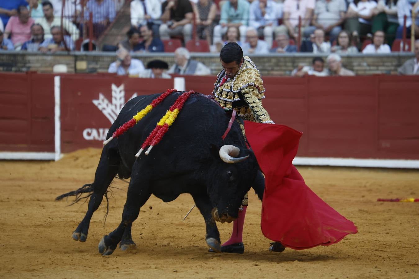 La corrida de Perera, De Justo y Jiménez en Córdoba, en imágenes