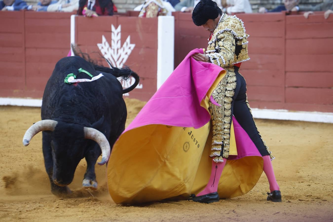 La corrida de Perera, De Justo y Jiménez en Córdoba, en imágenes