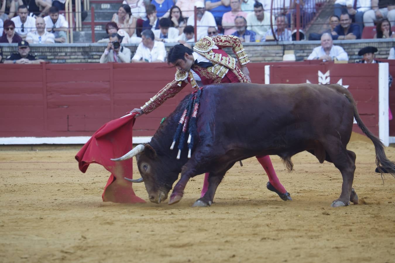 La corrida de Perera, De Justo y Jiménez en Córdoba, en imágenes
