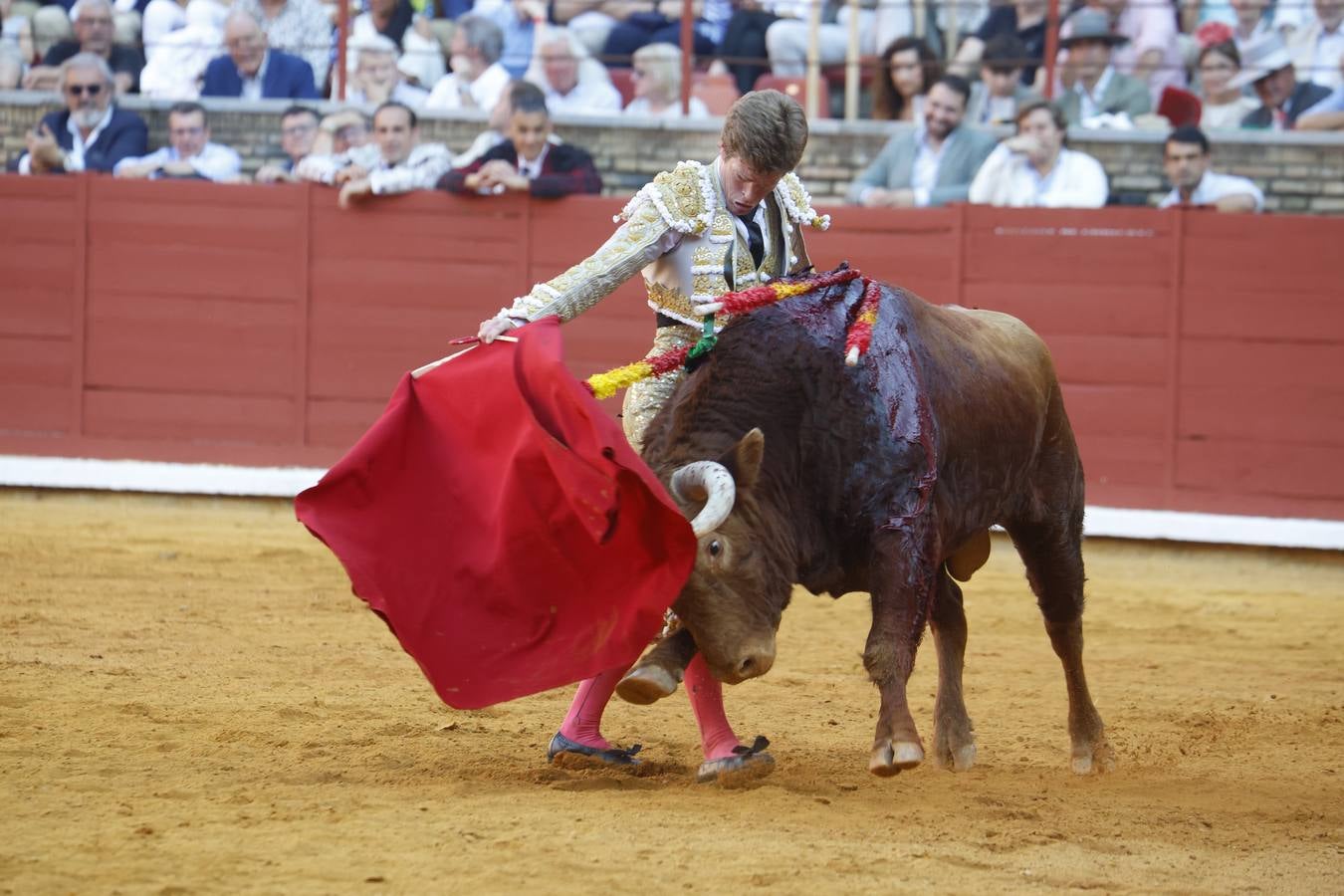 La corrida de Perera, De Justo y Jiménez en Córdoba, en imágenes