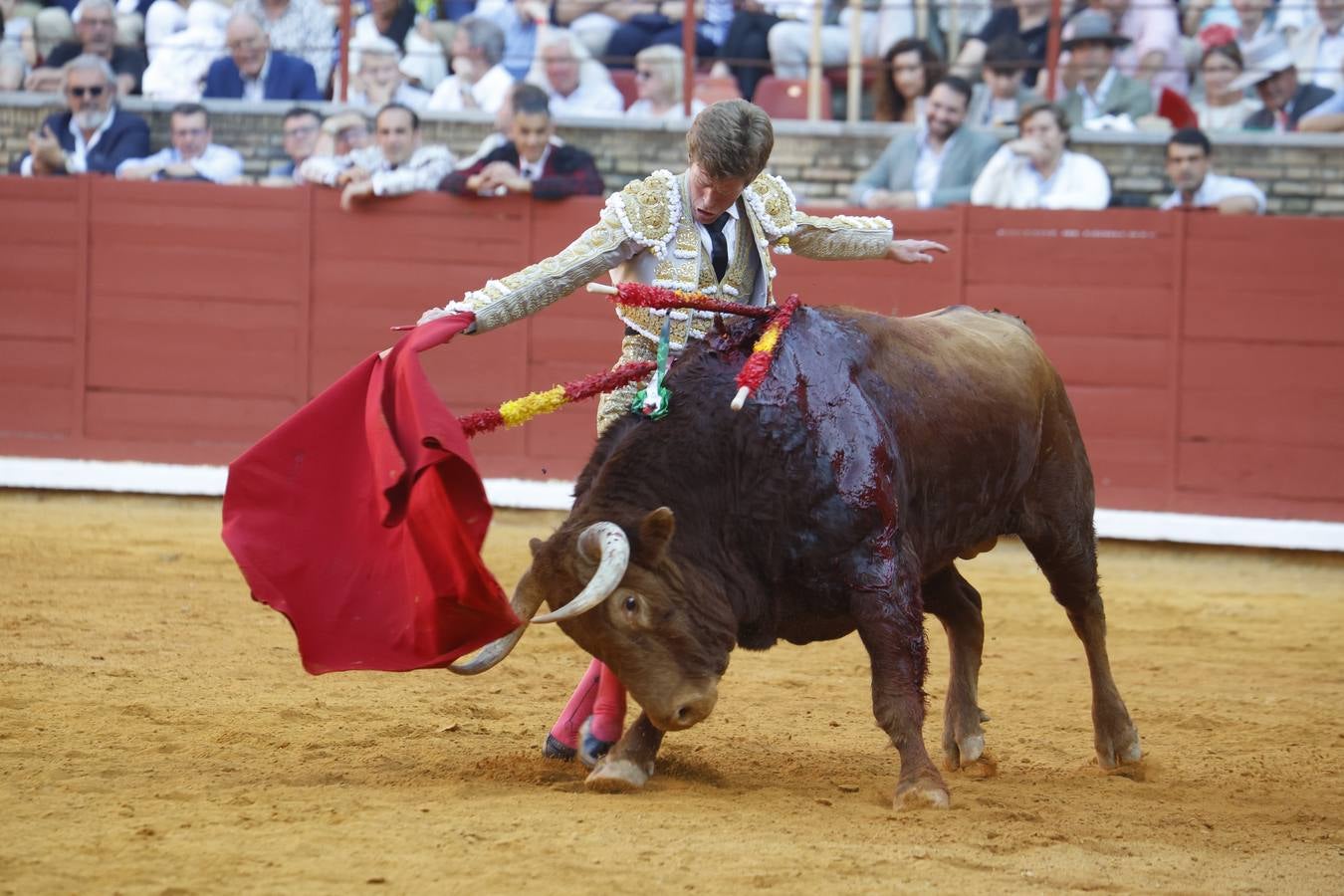 La corrida de Perera, De Justo y Jiménez en Córdoba, en imágenes