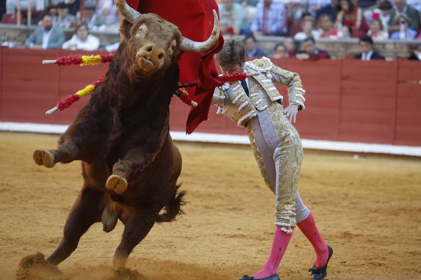 La corrida de Perera, De Justo y Jiménez en Córdoba, en imágenes