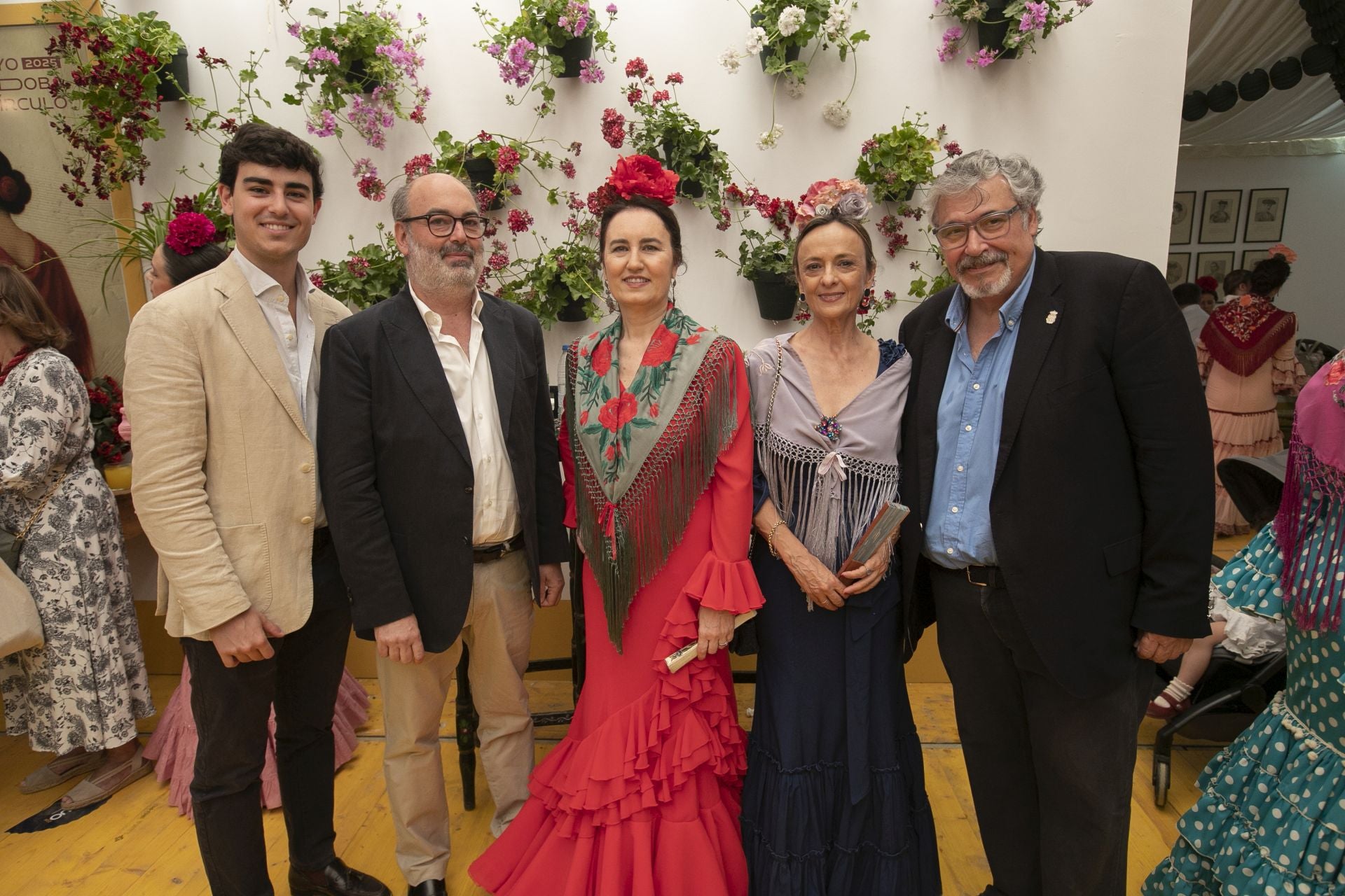 La alegría en las casetas del Domingo de la Feria de Córdoba, en imágenes