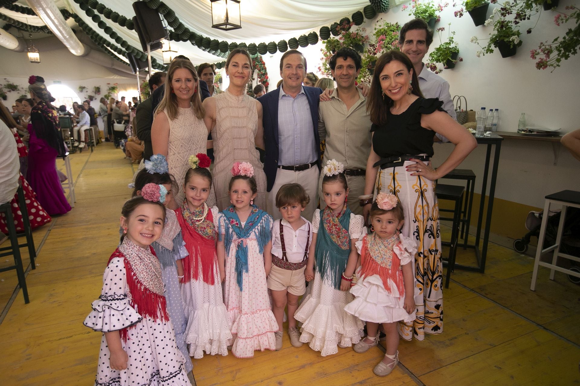La alegría en las casetas del Domingo de la Feria de Córdoba, en imágenes