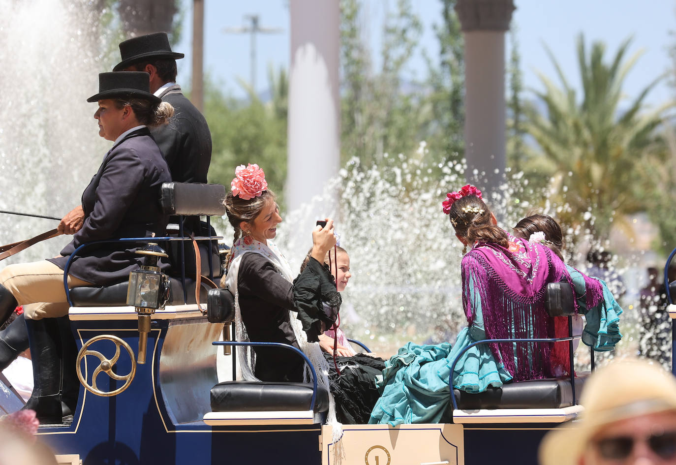 Ambiente de gala en el domingo de Feria de Córdoba, en imágenes