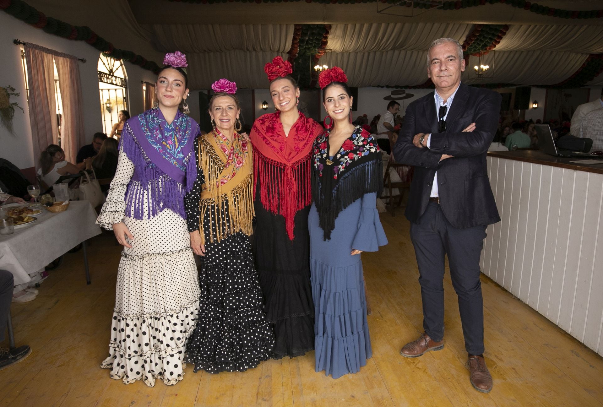 Las casetas bullen el domingo de la Feria de Córdoba, en imágenes