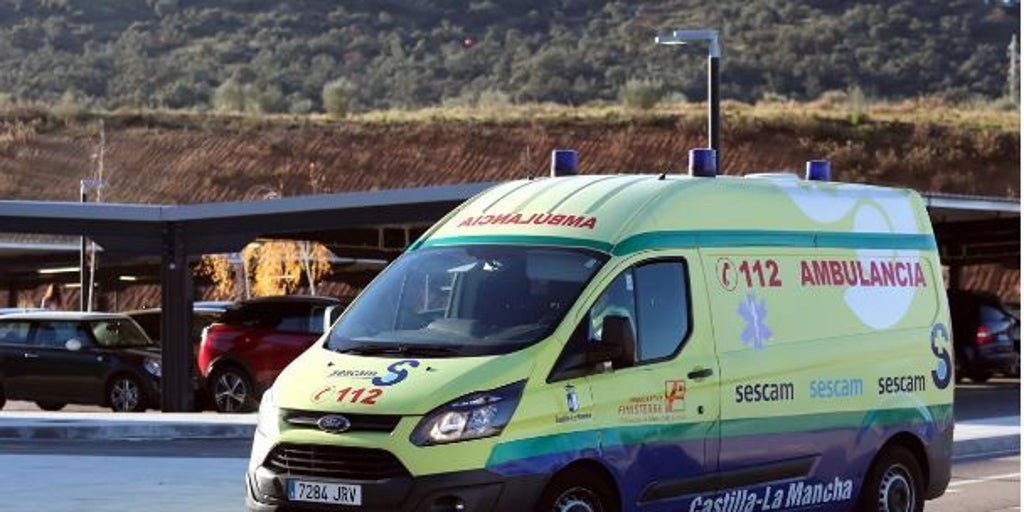 Cinco heridos tras la salida de la vía y vuelco de un turismo en Albacete